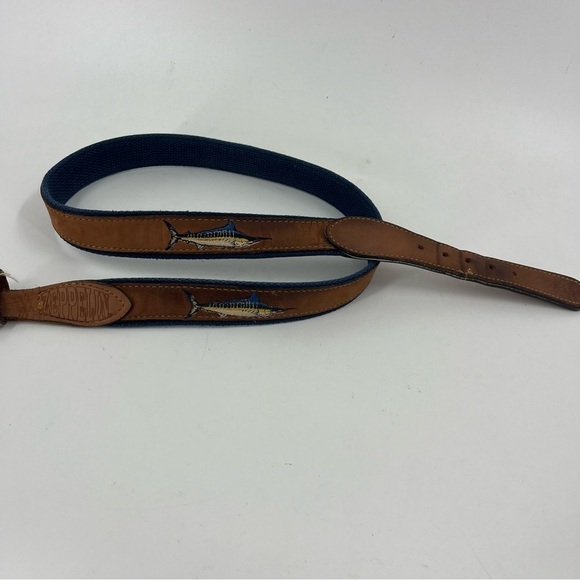 Zeppelin Leather belt w/ Fish embroidered - Picture 2 of 12